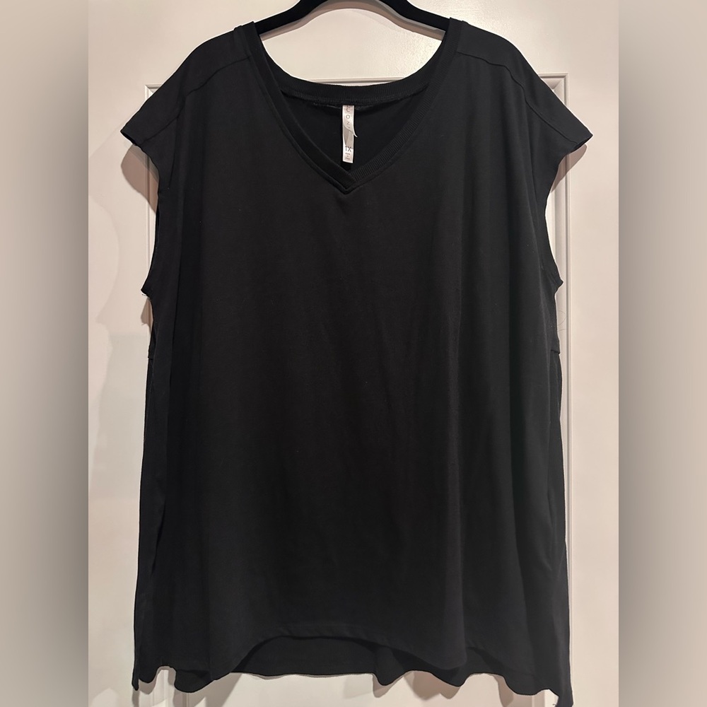 LuLaRoe Black Short Sleeve Relaxed Top